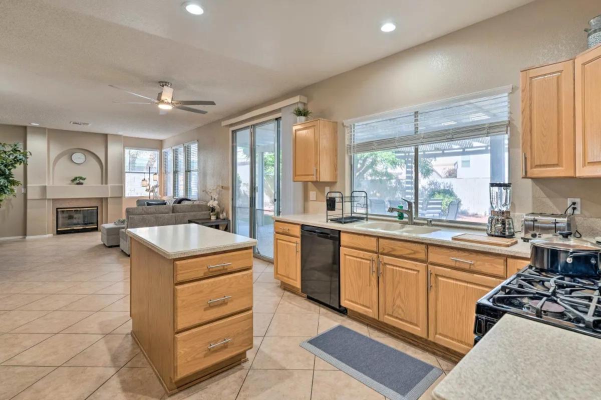 Willa A Beautiful House With Hot Tub, Grill & Games! Las Vegas Zewnętrze zdjęcie